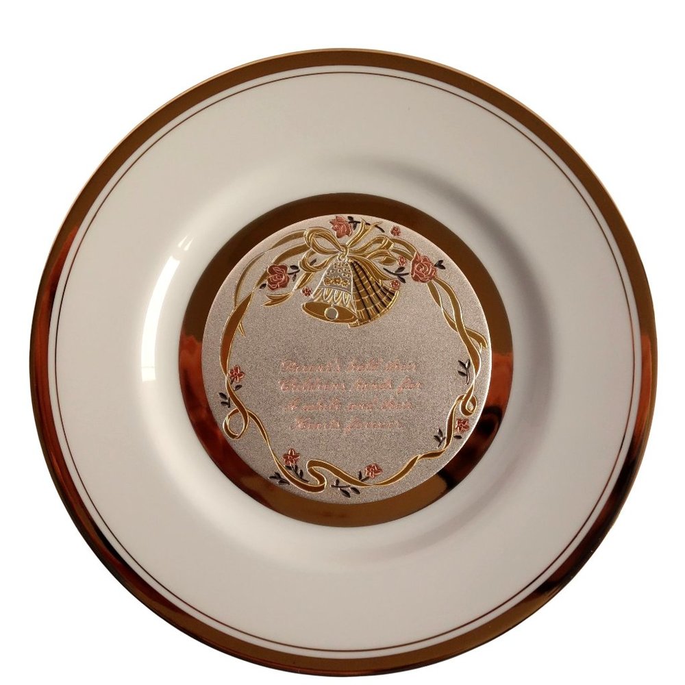 Vintage Art of Chokin Japan Plate Parents Hold‎ Their Childrens Hands 8 Inch